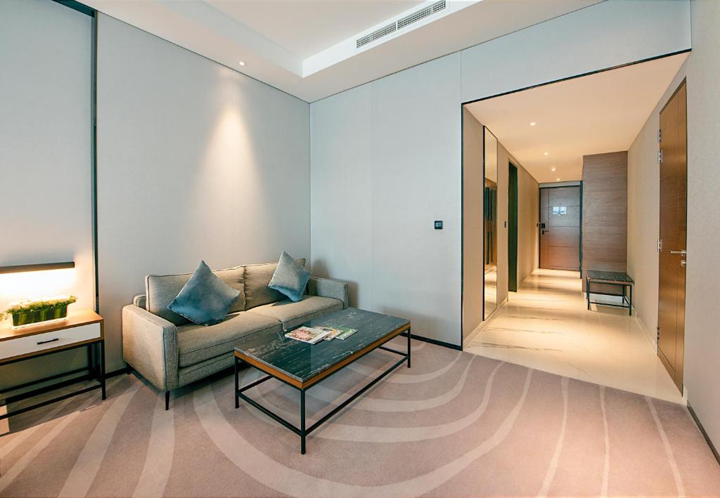 Khám Phá Nét Sang Trọng Độc Đáo: Tuyển Chọn Khách Sạn Cao Cấp Tại Dubai