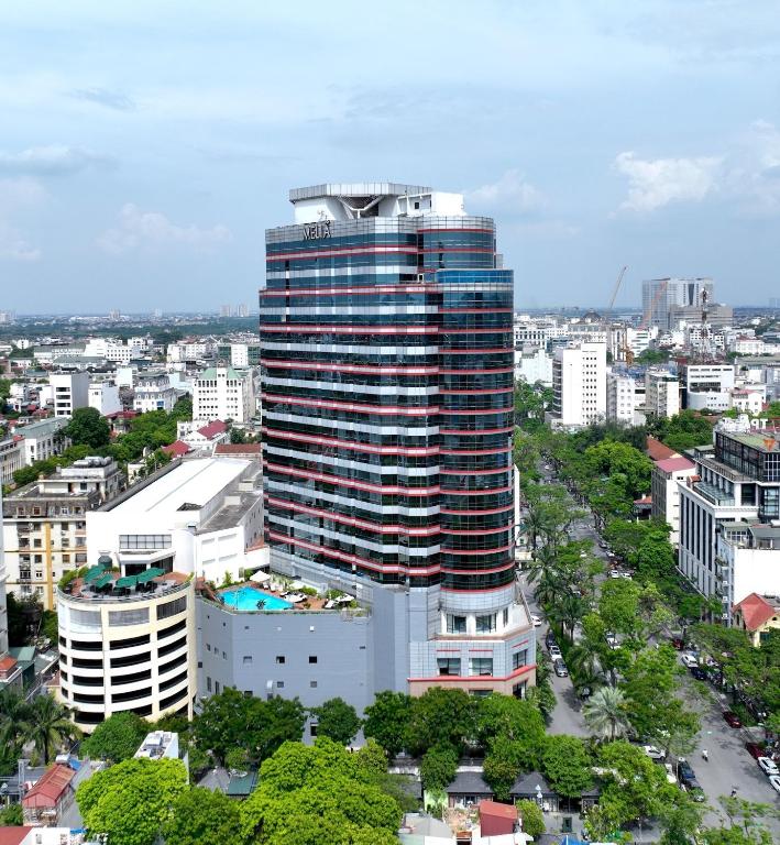 Khám Phá Nét Sang Trọng Độc Đáo: Các Khách Sạn Nổi Bật Tại Trung Tâm Hà Nội